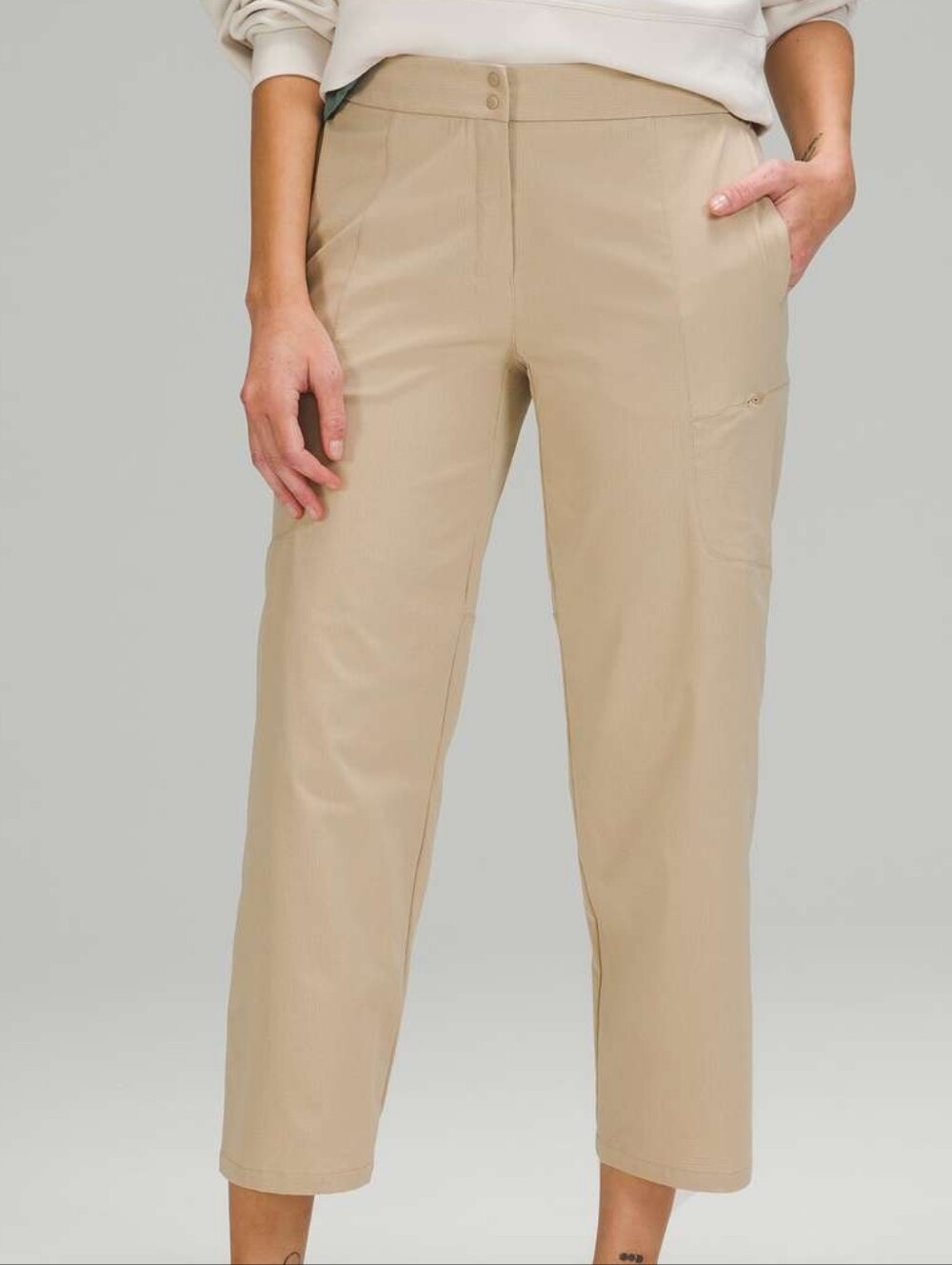 Lululemon Ventlight Cargo Crop Pants Trench Size 10 NWOT